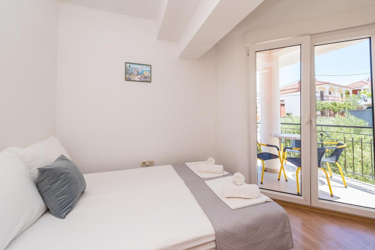 Villa Mihaela Трогир Екстериор снимка