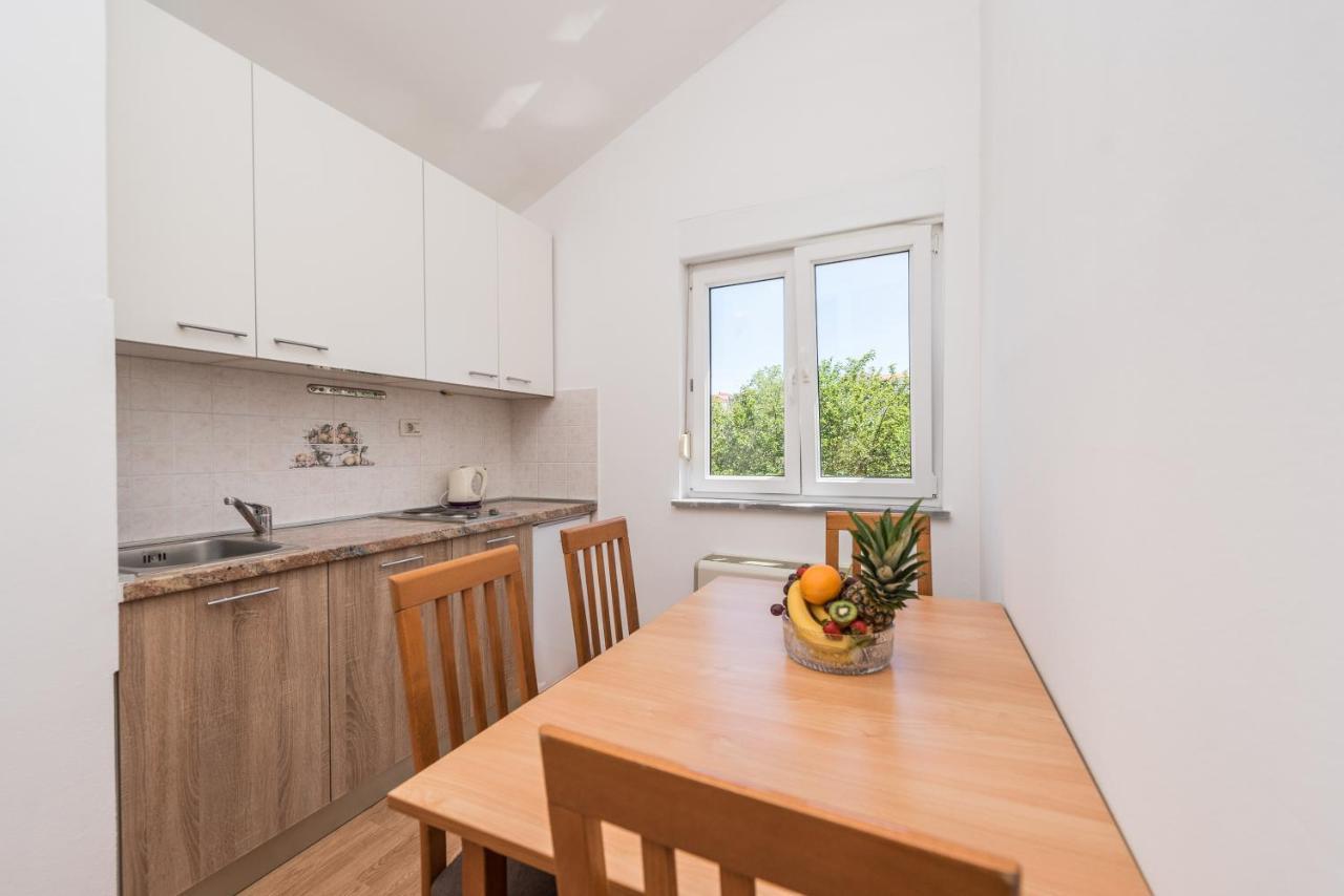 Villa Mihaela Трогир Екстериор снимка