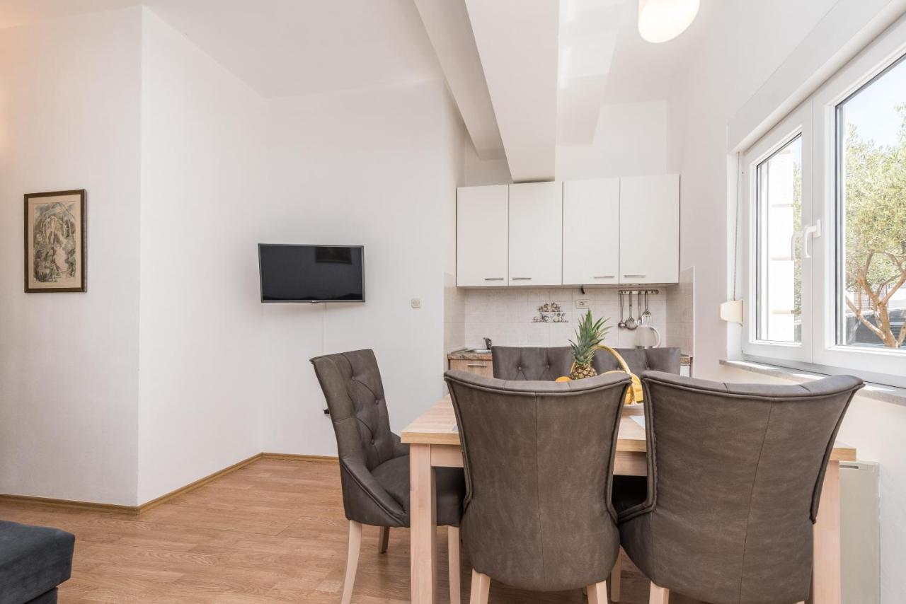 Villa Mihaela Трогир Екстериор снимка